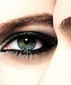Chanel's new eyeshadows are EVERYTHING