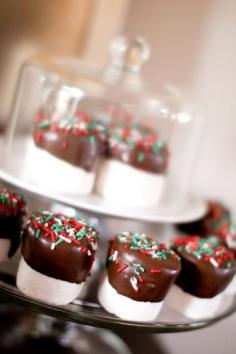 This entire blog post is full of inexpensive & fantastic kids christmas party ideas for food & dec never too early to plan for Christmas