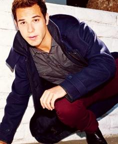 Skylar Astin