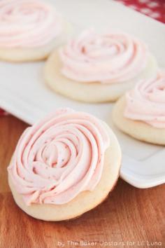Strawberry Lemonade Sugar Cookies { lilluna.com } YUM!