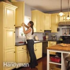How to Spray Paint Kitchen Cabinets -but I also like the cabinet layout. AD
