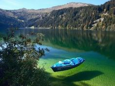 Transparent lake, Montana
