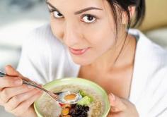 Diet Mistakes that Slow Metabolism:    Learn healthy eating tips to stoke your fat burn all day long