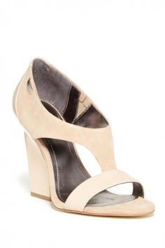 Caryn Sandal