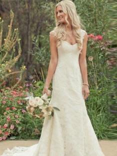 Trumpet/Mermaid Sleeveless Sweep/Brush Train V-neck Lace Wedding Dress