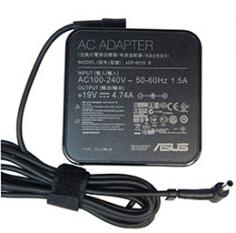 De ADP-90YD B Asus adapter levert 19V 4.74A.