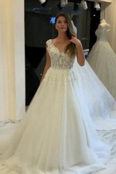 Designer Hochzeitskleider V Ausschnitt | A Linie Brautkleid Mit Spitze