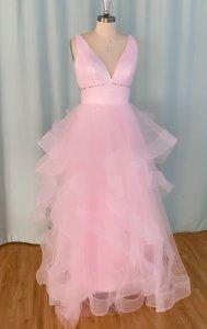 2021 A-line Tulle Pink Long Prom Dress V Neck Evening Gowns
