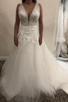 Schlichtes Brautkleid A linie | Hochzeitskleider Mit Spitze