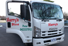 Harry’s Bins offers both residential and commercial skip bin hire to meet a range of requirements. From straightforward home clean-ups to large-scale needs of construction waste, our big bins Geelong are the most suitable solution to your waste problems. With an assortment of skip bin sizes to pick out from, our bins are bound to fulfil all your requirements.