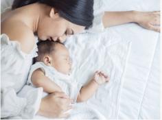 Recover and rejuvenate with specialized Ayurvedic postnatal care at Ayur Healthcare. Our nurturing treatments support new mothers physically, mentally, and emotionally through herbal therapies, restorative massages, and dietary guidance. Rooted in centuries-old practices, our care ensures a smoother transition into motherhood while strengthening both mother and child. Our Sydney clinic offers a serene space for healing and bonding.