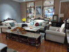 V6105 HANDCRAFTED SOLID WOOD LEATHER LOUNGE

Handcrafted Leather Lounge Suite- 

3PC hand crafted classical leather lounge suite. 3 seater +2 seater + single seater. 

Leatherette backing

Model: V6105
