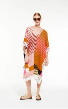 Mapoésie, a Parisian lifestyle designer brand, offers a singular and dreamlike universe with a graphic and colourful identity, which has become the brand’s hallmark over the years. Between art and design, the designer Elsa Poux has created a personal aesthetic combining tradition, ancestral expertise and modernity inviting thus to travel.