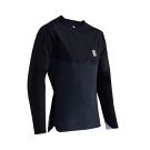 Long Sleeve Cycling Jersey for Sun Protection on Long Rides
Sunscreen wears off through sweat and hours in the saddle. A long sleeve cycling jersey doesn't, which is part of why it's worth considering beyond just cooler-weather riding, particularly across Australian trails with long exposure to direct sun.
* Fabric weight, breathability
* Fit that doesn't restrict arm movement
* Coverage that holds up over a full day
* Moisture-wicking material for hot conditions
A long sleeve cycling jersey earns its place in a kit for reasons beyond temperature, sun coverage that lasts the whole ride being one of the main ones. Explore the range at Leatt MTB Australia and find a jersey suited to longer days on the trail.